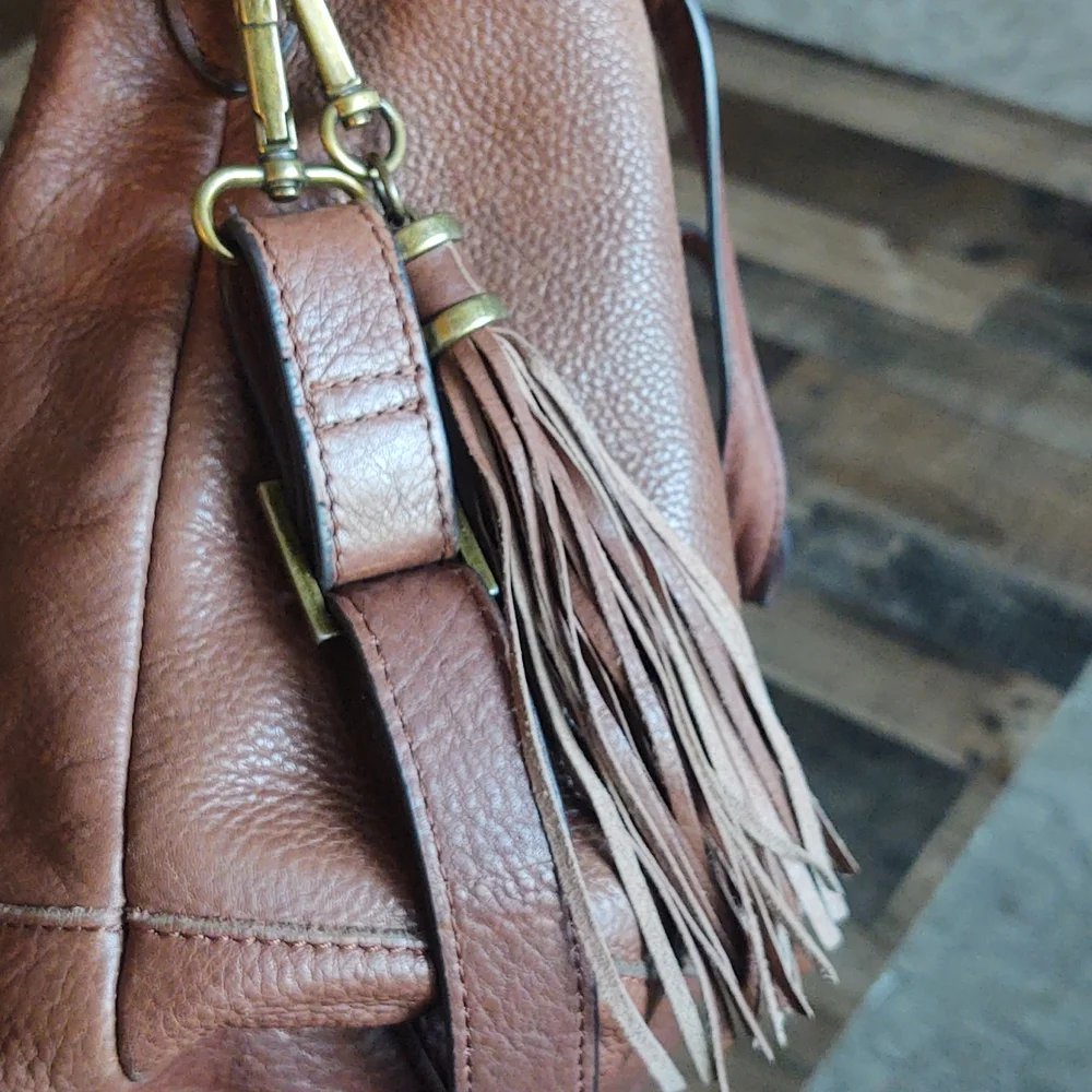 G.H. Bass & Co Brown Leather Crossbody Bag - Picture 8 of 12